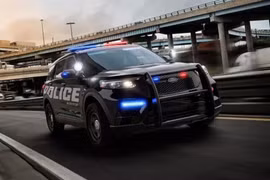 Ford phát triển phần mềm diệt virus corona trên xe cảnh sát