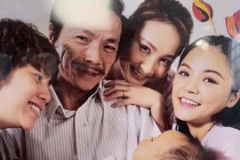 Những kỷ lục từ bom tấn truyền hình 'Về nhà đi con'