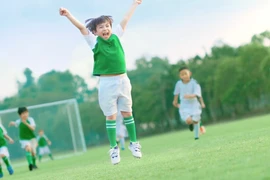 Đề kháng khỏe - chìa khóa giúp mẹ “chẳng lo” bệnh vặt ở trẻ.