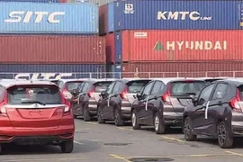 Xăng dầu tăng giá, ôtô giá rẻ hút khách