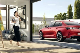 VinFast dành 600 tỷ đồng tri ân 30.000 khách hàng tiên phong 