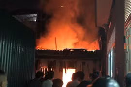 Hà Nội: Nổ bình gas trong đêm, 2 người tử vong