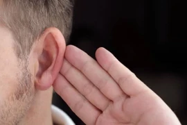 Nguyên nhân gây điếc tai trái và cách khắc phục hiệu quả