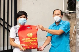 Dừng hỗ trợ công đoàn viên mắc COVID-19