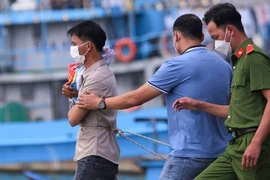 Toàn cảnh thực nghiệm hiện trường cha ném con xuống sông Trường Giang