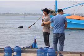 Mẹ ruột nghi phạm kể khoảnh khắc kinh hoàng khi nghe: "Tôi vừa ném con xuống sông rồi"