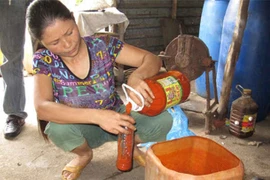 Bỏng giác mạc vì tương ớt