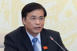 Triệu tập kỳ họp, quyết định nhân sự, chất vấn các tư lệnh ngành