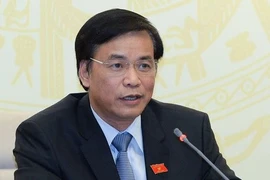 Triệu tập kỳ họp, quyết định nhân sự, chất vấn các tư lệnh ngành