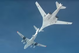 Nga: Máy bay siêu thanh Tu-160 chuẩn “M” bay thử lần đầu tiên