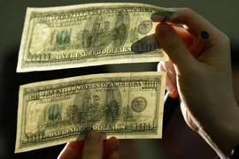 Cựu mật vụ Mỹ chỉ cách nhận biết đồng 100 USD giả