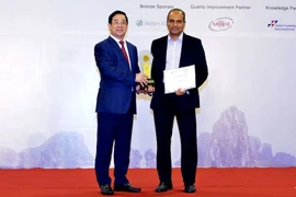 Vinmec được vinh danh là “Bệnh viện Việt Nam tiến bộ nhất” và “An toàn người bệnh”