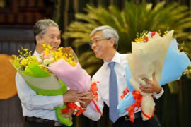 Ông Võ Văn Hoan và thiếu tướng Ngô Minh Châu được bầu làm Phó chủ tịch UBND TP.HCM