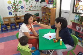 Trẻ tự kỷ cần được phát hiện sớm