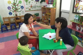 Trẻ tự kỷ cần được phát hiện sớm