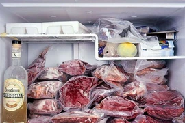 Tủ lạnh nặng mùi