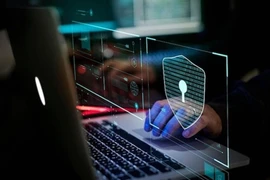 Hacker nhắm vào người dùng cuối cùng: ﻿﻿ Bảo mật OTP cũng không an toàn