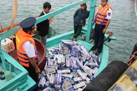 Buôn lậu - Tự hại dân mình