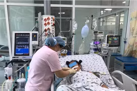 Uống thuốc trừ sâu vì cãi nhau với bạn trai qua facebook 