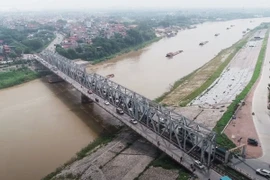 Thi tuyển phương án thiết kế cầu sông Đuống
