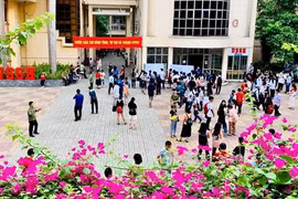 Trường chuyên Khoa học Xã hội và Nhân văn hạ điểm chuẩn 