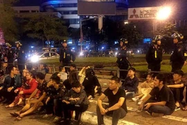 Hà Nội: Kiểm tra, tạm giữ hàng chục xe máy tụ tập trong đêm