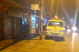 Hai bé trai chết ngạt trong phòng bốc cháy