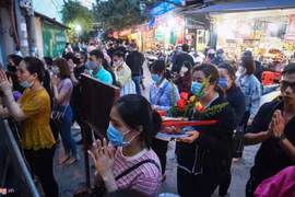 Đóng cửa tất cả dịch vụ không cần thiết từ 28/3 đến 15/4