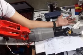 Cánh tay robot thông minh