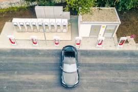 Cần khẩn trương bổ sung, hoàn thiện trước khi xe điện trở nên phổ biến trong tương lai gần.