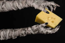 Phô mai 3.200 năm chứa vi khuẩn chết người trong ngôi mộ Ai Cập