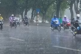 Trước khi mưa trời nóng bức