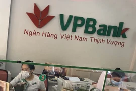 Những “bông hồng” Thủ đô “tỏa hương” giữa tâm dịch