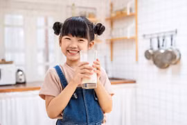 Sữa tăng cân chứa sữa non giúp bé tăng cân, phục hồi hậu Covid-19