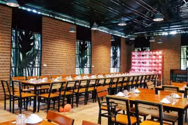 Từ ngày 19/10, Quảng Ngãi cho phép nhà hàng, quán ăn tại 5 huyện được bán tại chỗ (ảnh minh họa).