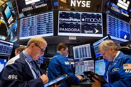 Chứng khoán Mỹ lao dốc