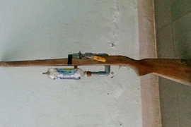 Thanh Hóa: Trẻ 5 tuổi nghịch súng tự chế, bắn trúng ngực em ruột 4 tuổi