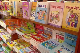 Bộ GD&ĐT yêu cầu nhà xuất bản giảm giá sách giáo khoa 