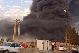 Cháy nổ lớn tại nhà máy hóa chất Iran, nghi vấn là một vụ phá hoại của tình báo Israel