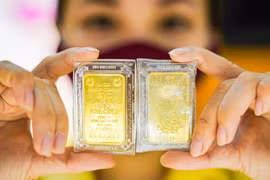 Giá vàng miếng tăng cả triệu đồng sau một ngày