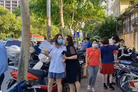 Kỳ thi vào lớp 10 tại Hà Nội: Kết quả thế nào cũng vui, vì con đã cố gắng hết mình