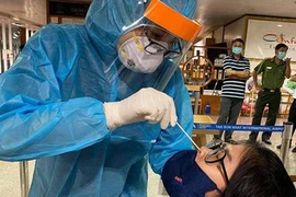 Nữ nhân viên tạp vụ ở ngân hàng bất ngờ dương tính, Hà Nội phát hiện 39 ca COVID-19 ngày 2/9