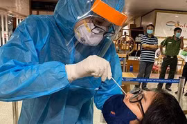 Nữ nhân viên tạp vụ ở ngân hàng bất ngờ dương tính, Hà Nội phát hiện 39 ca COVID-19 ngày 2/9