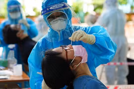 Các F0 mới phát hiện ở phường Việt Hưng đi chợ, tiêm vaccine, tiếp xúc nhiều người trước khi phát hiện mắc COVID-19