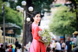 Hoa hậu Áo dài Phu nhân châu Âu Trần Hoàng Mai Anh: "Tôi yêu những gì đến tự nhiên"