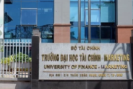 Có thể bị buộc thôi học vì không nộp bằng tốt nghiệp