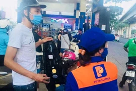 Nóng: Chiều nay, giá xăng tiếp tục tăng mạnh?