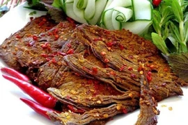 Thịt khô để tủ lạnh vẫn bị mốc