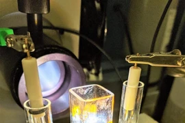 Phát hiện đột phá phân tách hydro từ nước