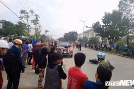 Nhiều người bị thương sau khi ô tô “điên” lao vào tổ CSGT